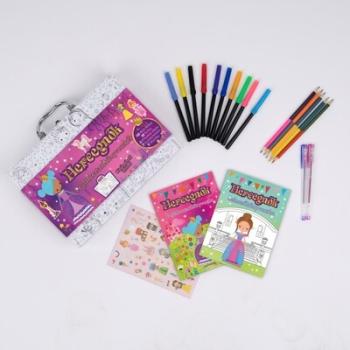 Hercegnők foglalkoztatókönyvecskék - Kiszínezhető bőrönd 1.Kép